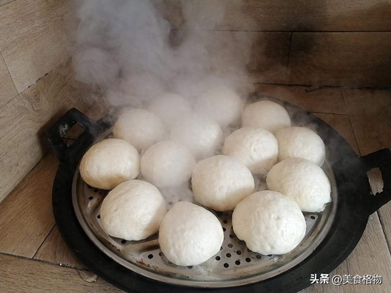 用酵母粉蒸馒头时,有白色粉末，用酵母蒸馒头有一股味道怎么去除